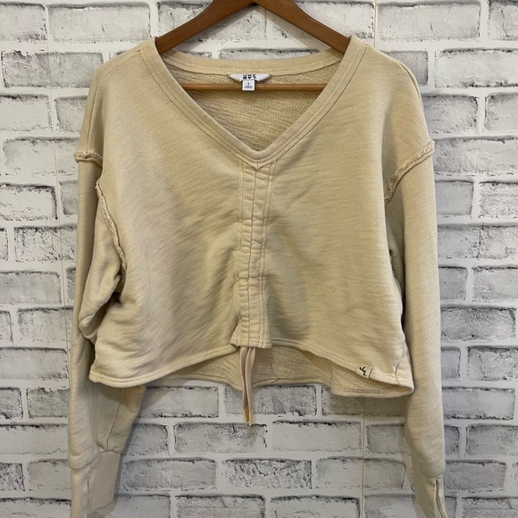 Women’s JoyLab yellow v-neck athleisure cropped pullover Small - Picture 1 of 4